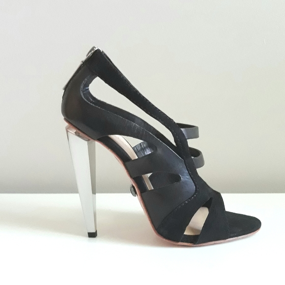 Dominica Heels - Picture 2 of 10